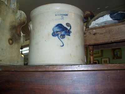 Nice 3 gallons stoneware blue decorated jar 1