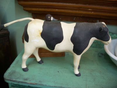 Vache sculpt&eacute;e  art populaire 10