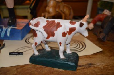 Cow, one piece carving 5