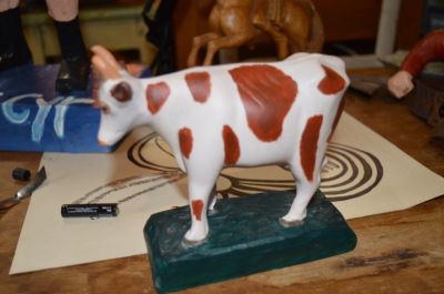 Cow, one piece carving 4