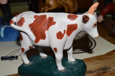 Cow, one piece carving 1